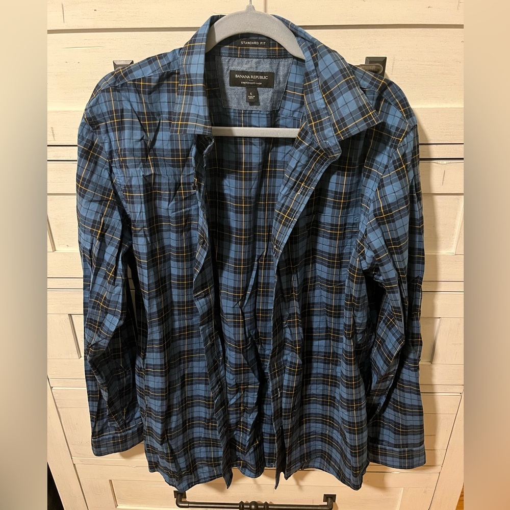 Banana Republic Long Sleeve button down plaid shirt - L